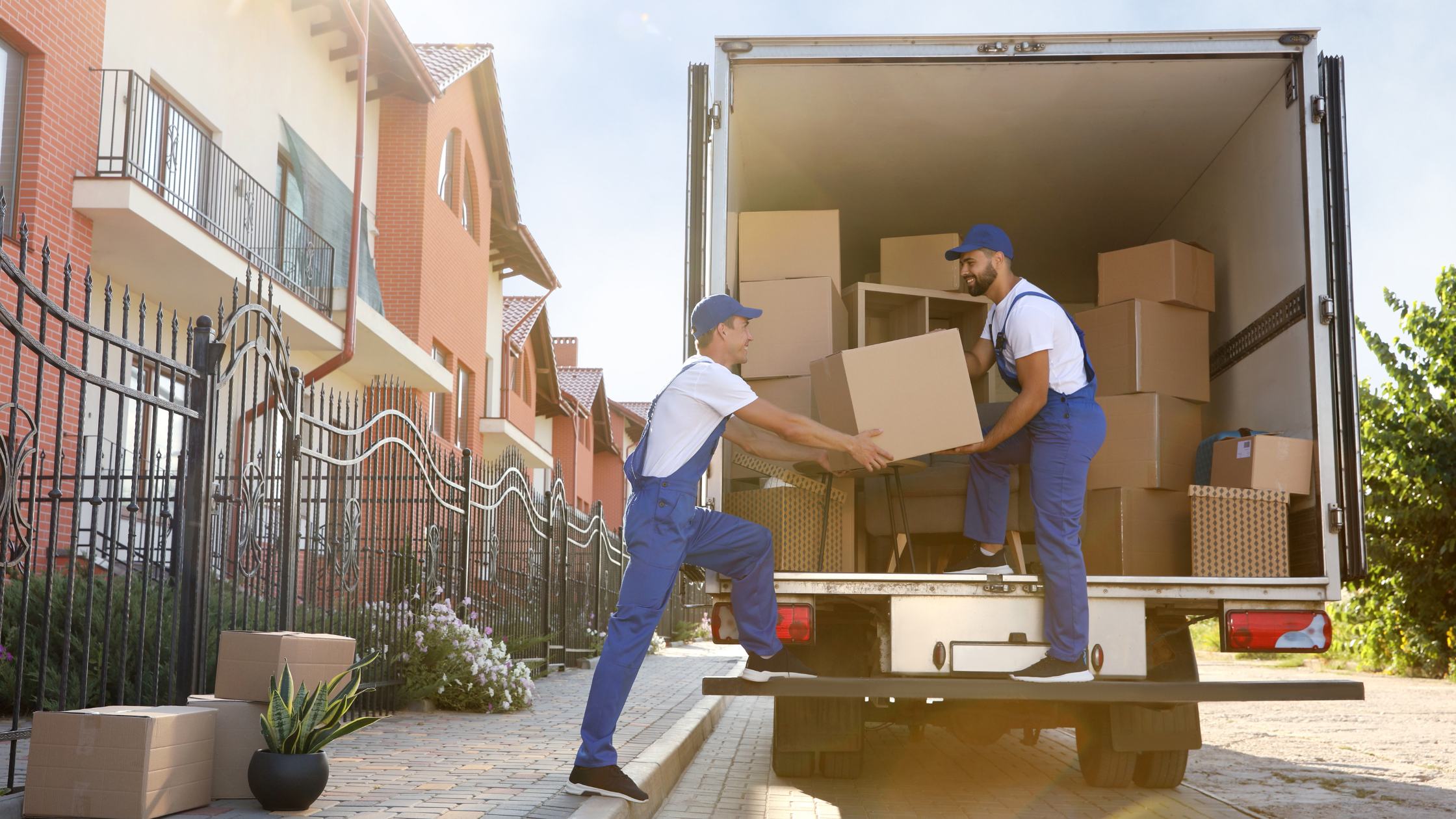 The Benefits of Using Domestic Courier Services in Mumbai for Personal Deliveries